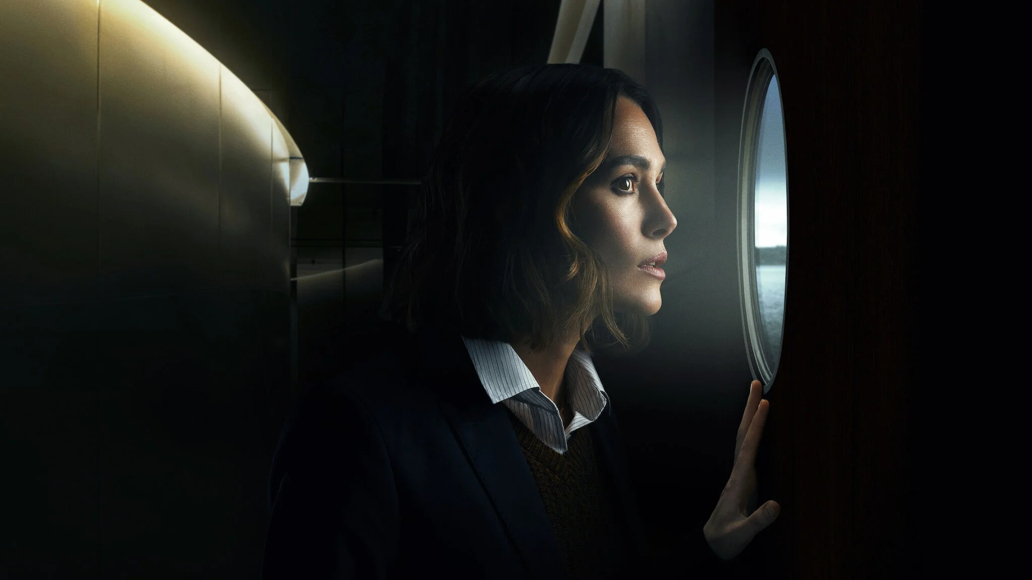 Todo lo que sabemos sobre ‘La Mujer del Camarote 10’: Fecha de estreno, trama y elenco estelar en Netflix